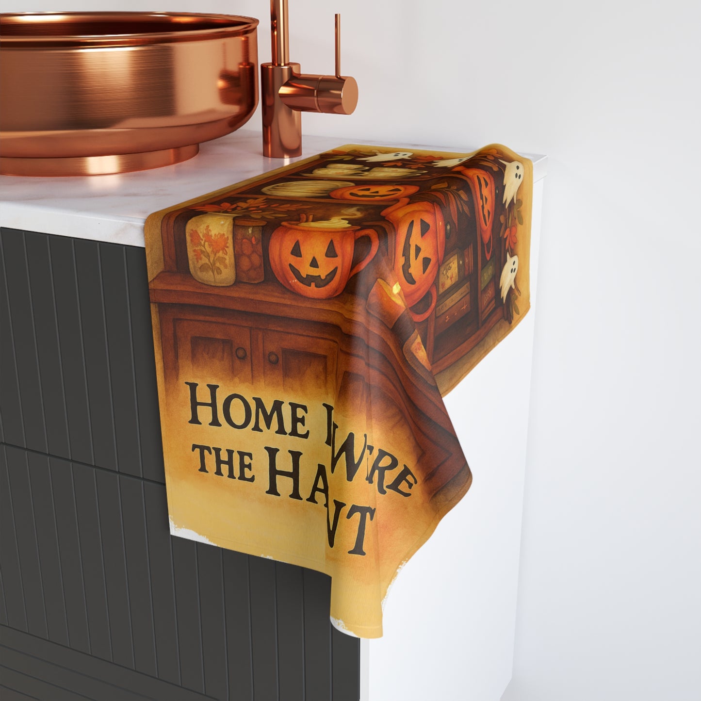 Halloween Hand Towel, Spooky Kitchen Decor, Pumpkin Themed Towel, Ghosts & Jack-o-Lanterns, Fall Home Accents, Seasonal Gift
