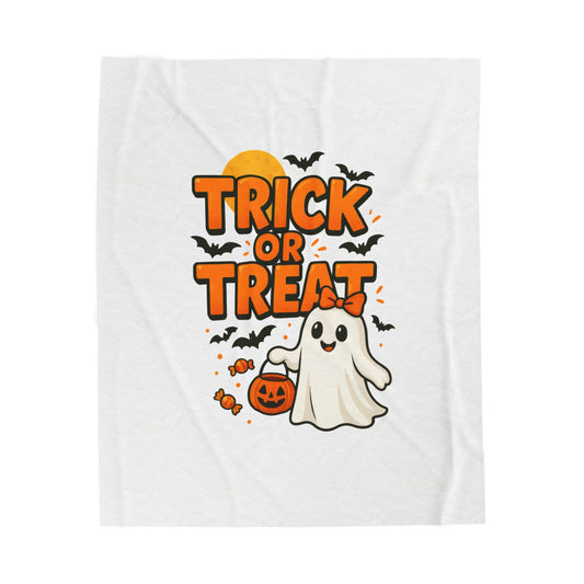 Halloween Plush Blanket, Cozy Fall Decor, Trick or Treat Throw Blanket, Spooky Season Gift, Kids Halloween Home Accessory