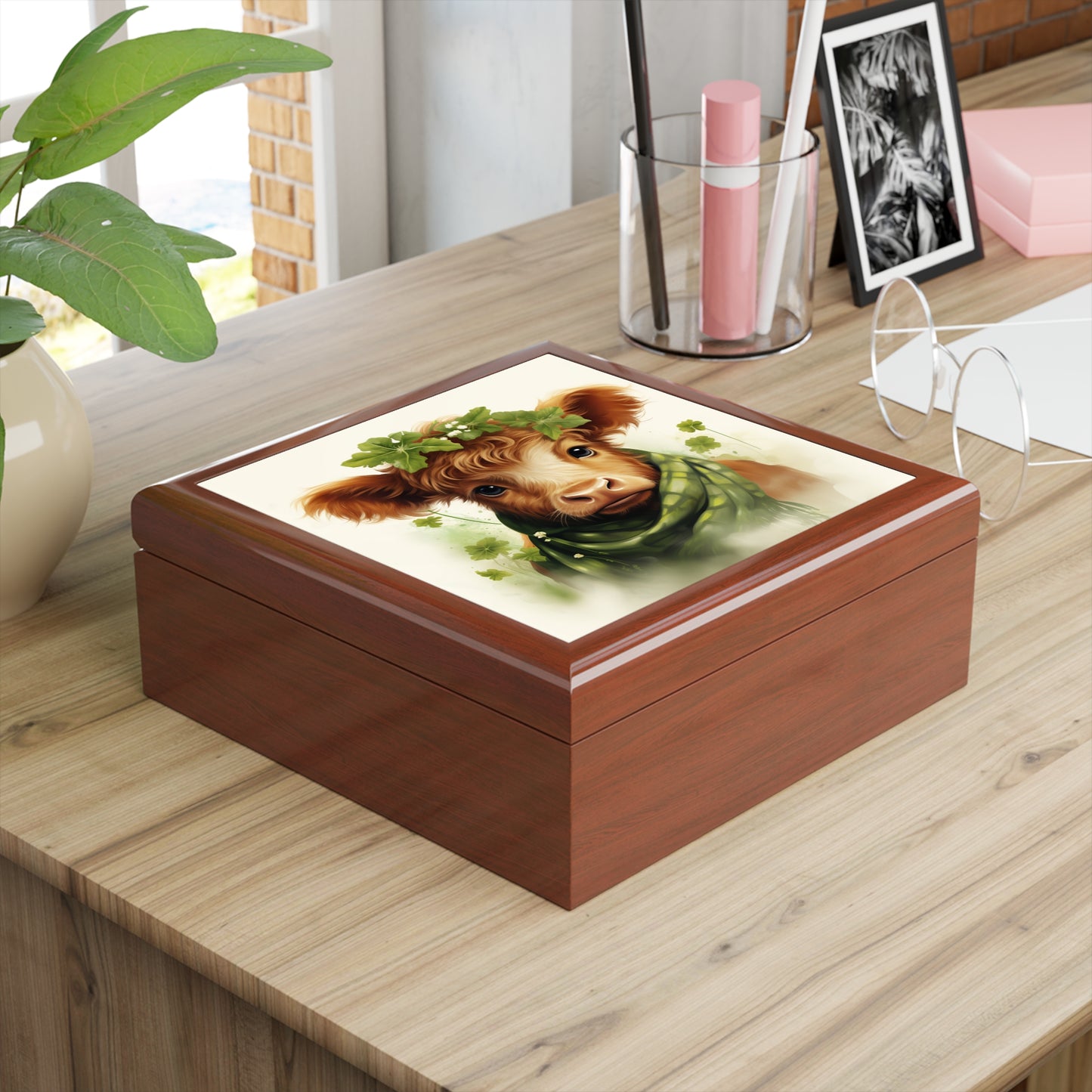 Charming Cow Jewelry Box with Floral Design, Rustic Storage for Rings & Necklaces, Perfect Gift for Animal Lovers, Unique Home Decor